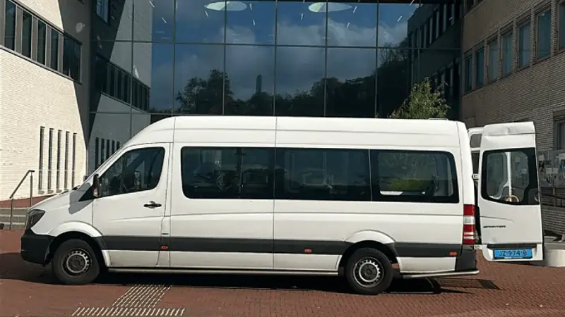 Rolstoelbus voor vervoer vanuit Uithoorn